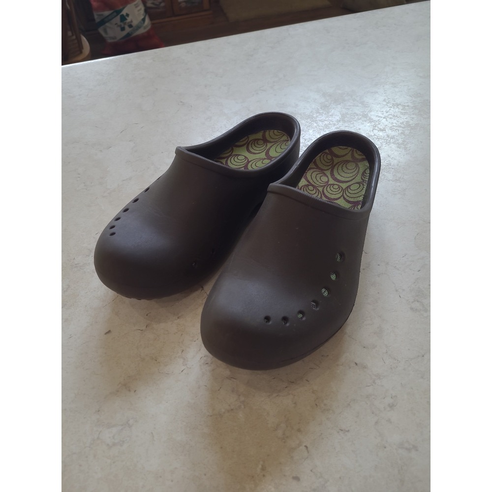 Crocs Brown Tully Clogs Women SZ 7 Comfort Slip on Sandal Shoe casual garden